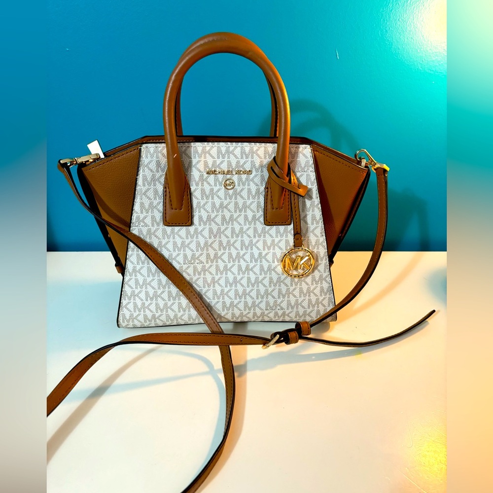 MICHAEL KORS Avril Small Logo Top-Zip Satchel. Brand New!